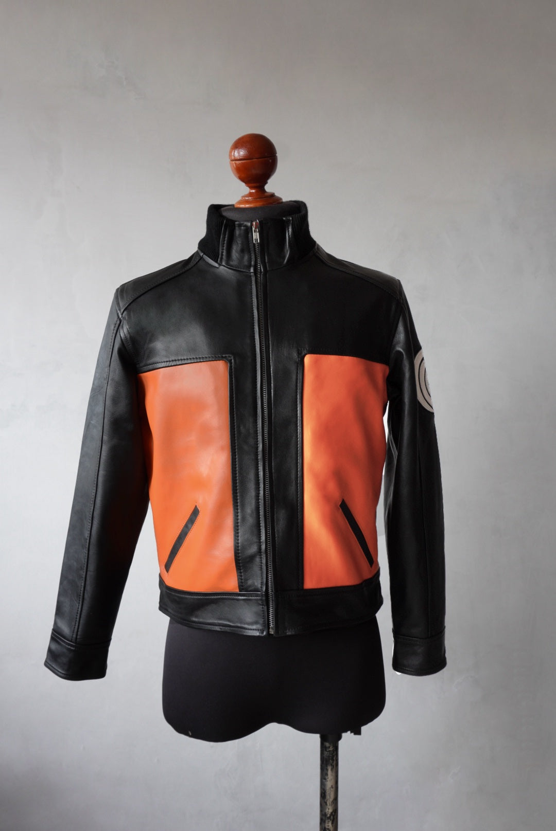 Naruto black orange – VAL DE GRACE