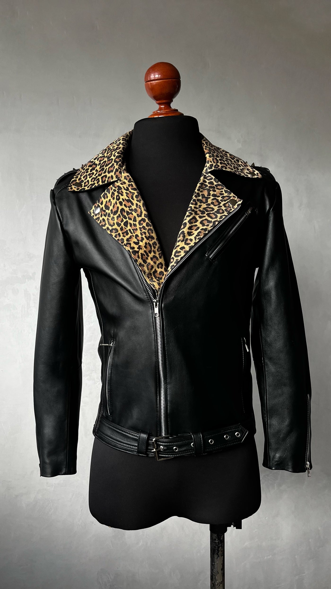 Biker no.1 black leopardo