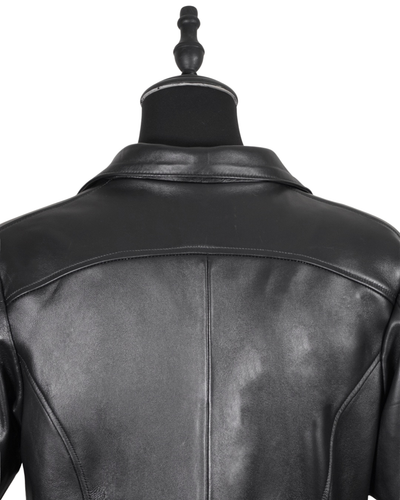 Robot darkest black