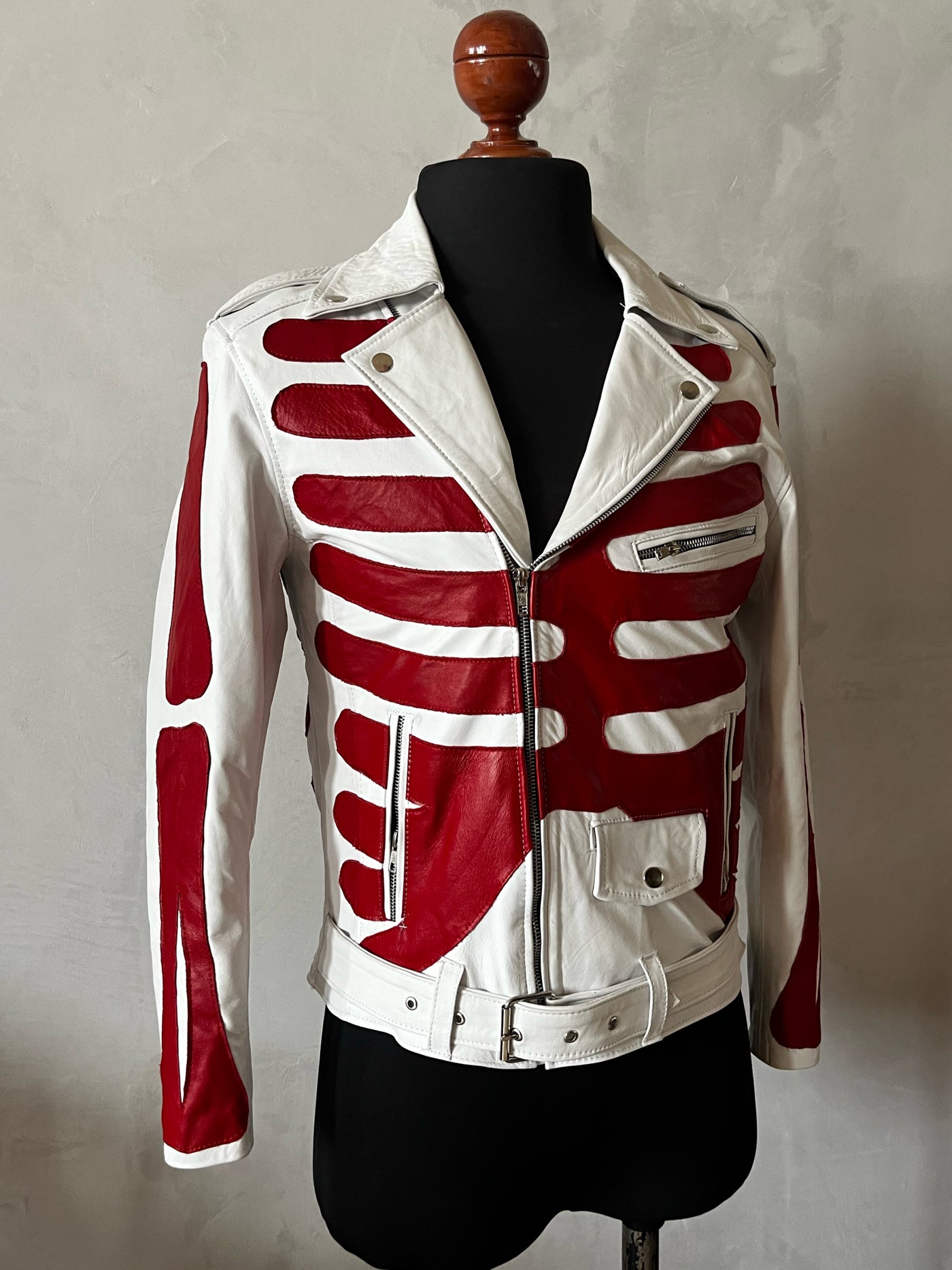 Biker no.1 bones white & red