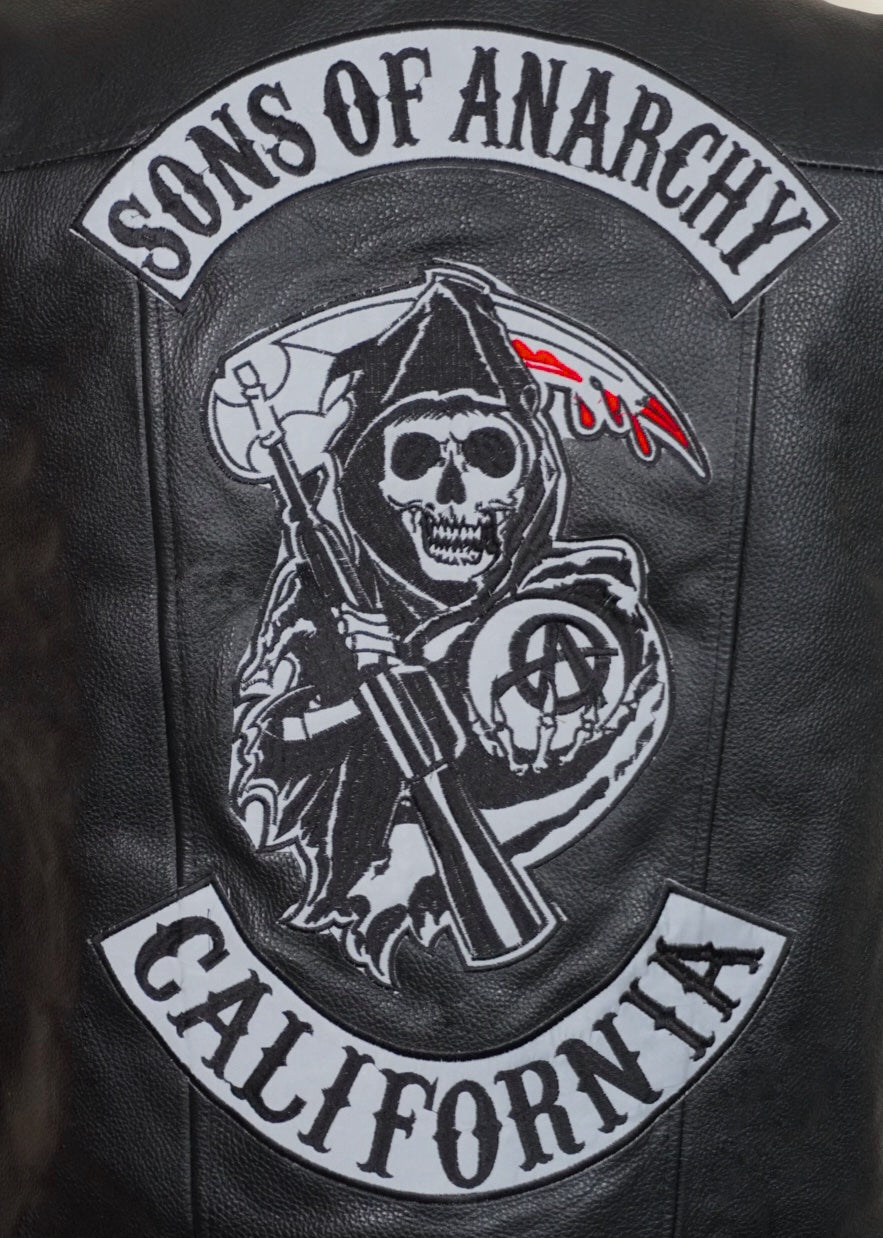Chaleco Anarchy black bordado