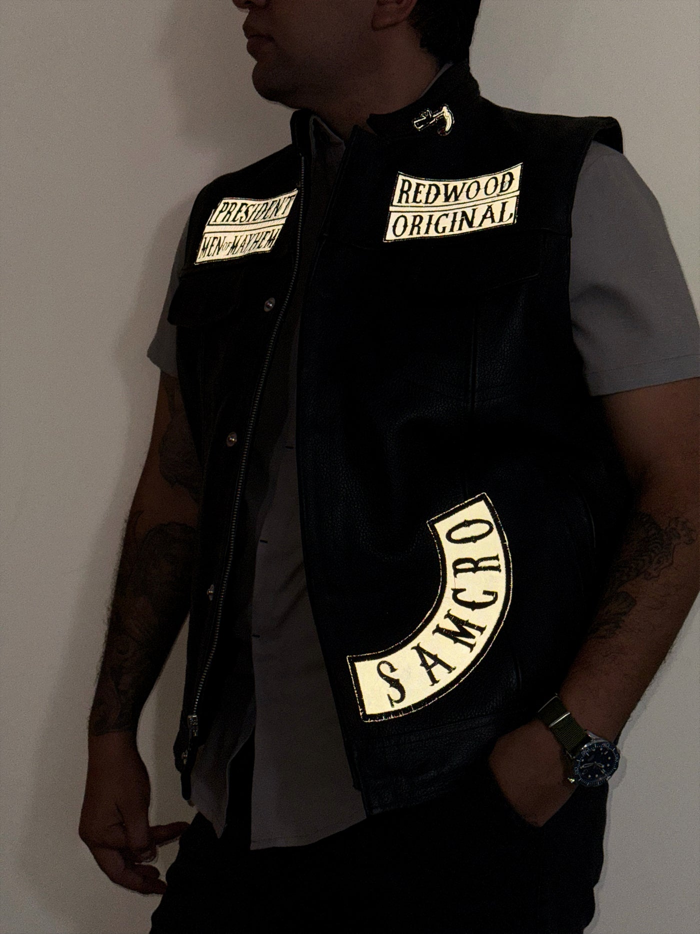Chaleco Anarchy black bordado