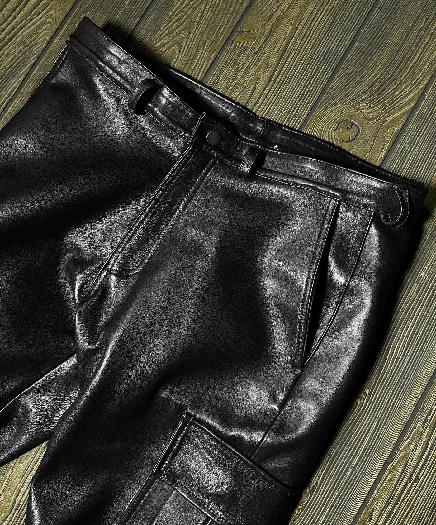 Cargo darkest black leahter pants